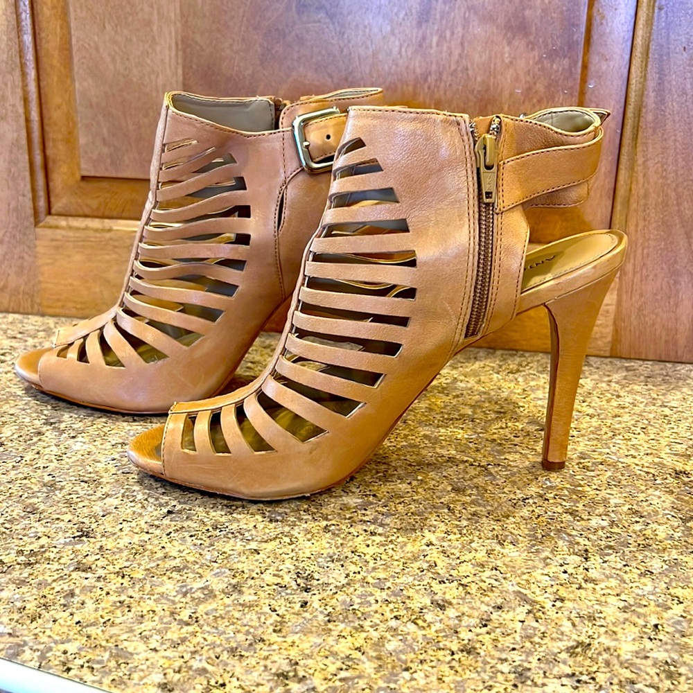 Antionio Melani Leather Heels